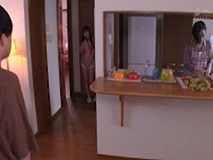 彼女の妹の身体に夢中になってしまった男