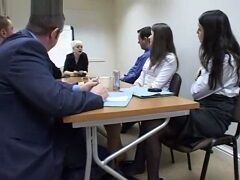 商談を有利に運ぶ為にテーブルの下で軽く足コキするキャリアウーマン2人組