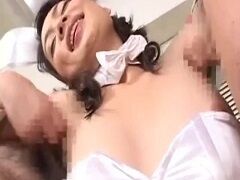 美熟女の妖艶な腋毛を舐めまわしたり腋コキしたい！