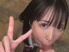 今までぷち円でフェラ抜きした男の数は5000人超というJKに実際フェラして貰ったら・・・