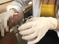 女医に軽く淫語責めされながら採精されたい！
