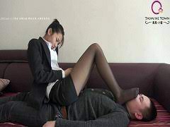 こんな普通そうなOLでも足奴隷がいる中国という国