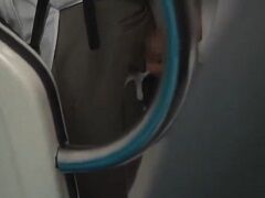 お疲れ気味のキャリアウーマンは狙い目？～痴漢されぶっかけられても気付かず～