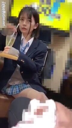 クソ生意気なJKとのぷち円の実態～ルーソ・パンツ生脱ぎ～