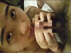 太眉のおぼこいウブな子にフェラをして貰う喜び