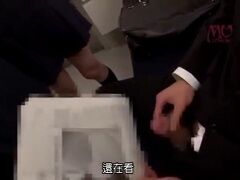 電車内でJK2人組に胸チラ・パンチラ挑発され思わずシコってしまったら・・・