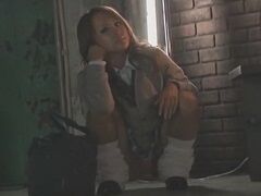 黒ギャルJKのルーズソックス足コキ♪