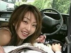 タクシー運転手を挑発するOL