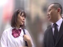SNSで偶然出会った先生を痴女りまくるJK