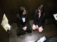 ネカフェでM男のおじさんとぷち円するJK