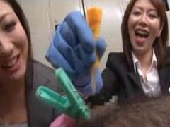 ブルマ盗みの教師に強烈なお仕置き