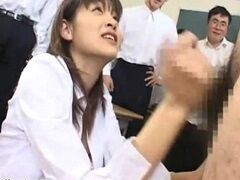 教師を皆の前で公開センズリさせる小悪魔JK