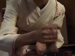 若手茶道家の手さばきが結構なお点前で・・・