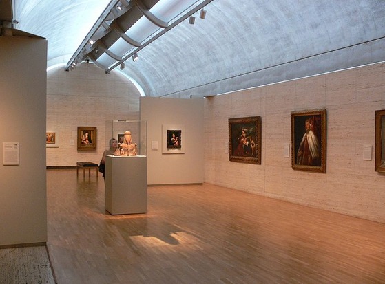 800px-Kimbell_Art_Museum_Fort_Worth_galleries_1