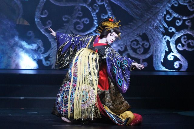 早乙女太一が華麗に舞い、自分の影と切り結ぶ『龍と牡丹 2012』 : 観劇予報