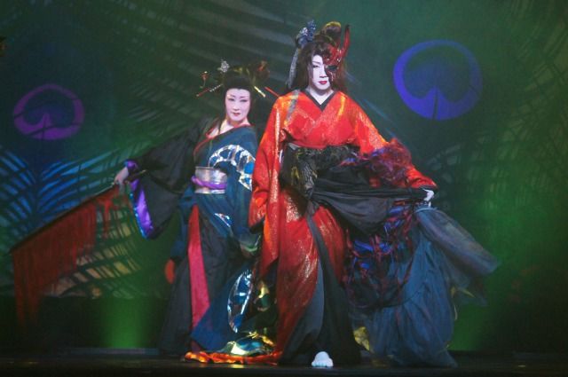 早乙女太一が華麗に舞い、自分の影と切り結ぶ『龍と牡丹 2012』 : 観劇予報
