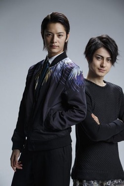 塩野瑛久　AOX　缶バッジ　若様組まいる　戦国BASARA スタイリッシュなヒーローが集結する舞台『戦国BASARA4 皇』まもなく