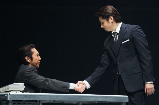 マネーゲームの戦いをミュージカル化 エンロン レビュー 観劇予報