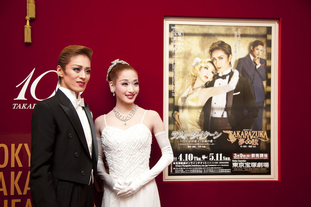 蘭寿とむ退団公演が開幕 花組東京公演 ラスト タイクーン Takarazuka 夢眩 初日囲みインタビュー 宝塚ジャーナル