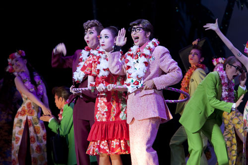 フォトレビュー！ 花組『麗しのサブリナ』『EXCITER!!』 : 宝塚ジャーナル