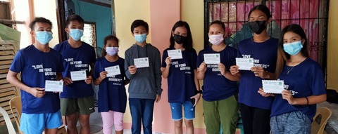 サントニーニョのエンチャイルド奨学生たち