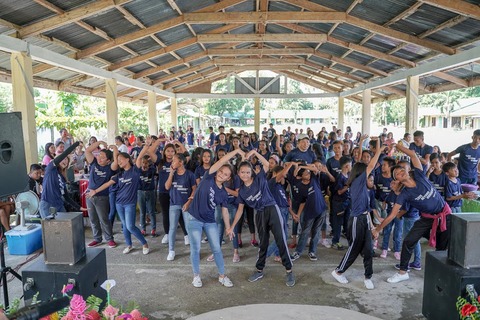 E00EF621-3018-45B7-B648-15F40A420B3C