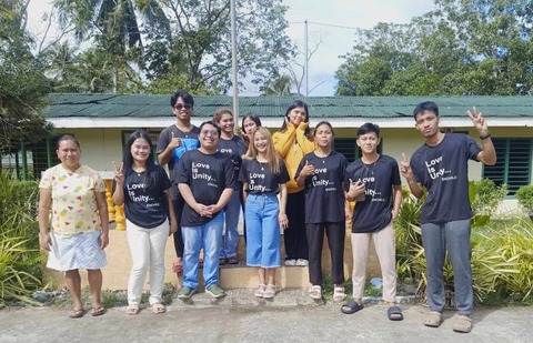 ブレア・ジャスティン・オマック君（後列左）2024年