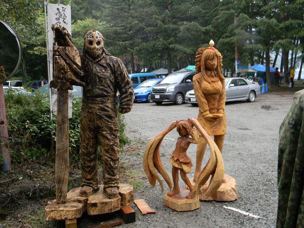 趣味と食べ歩きで毎日が自転車操業 ジェイソンさんツインズを彫る in木崎湖 を見に行きました 趣味と食べ歩きで毎日が自転車操業 ジェイソンさんツインズを彫る in木崎湖 を見に行きました