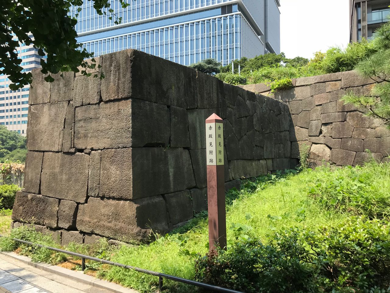 第27回 さんぽno 6 ニューオータニ日本庭園 えんちゃんの地下室でうたた寝