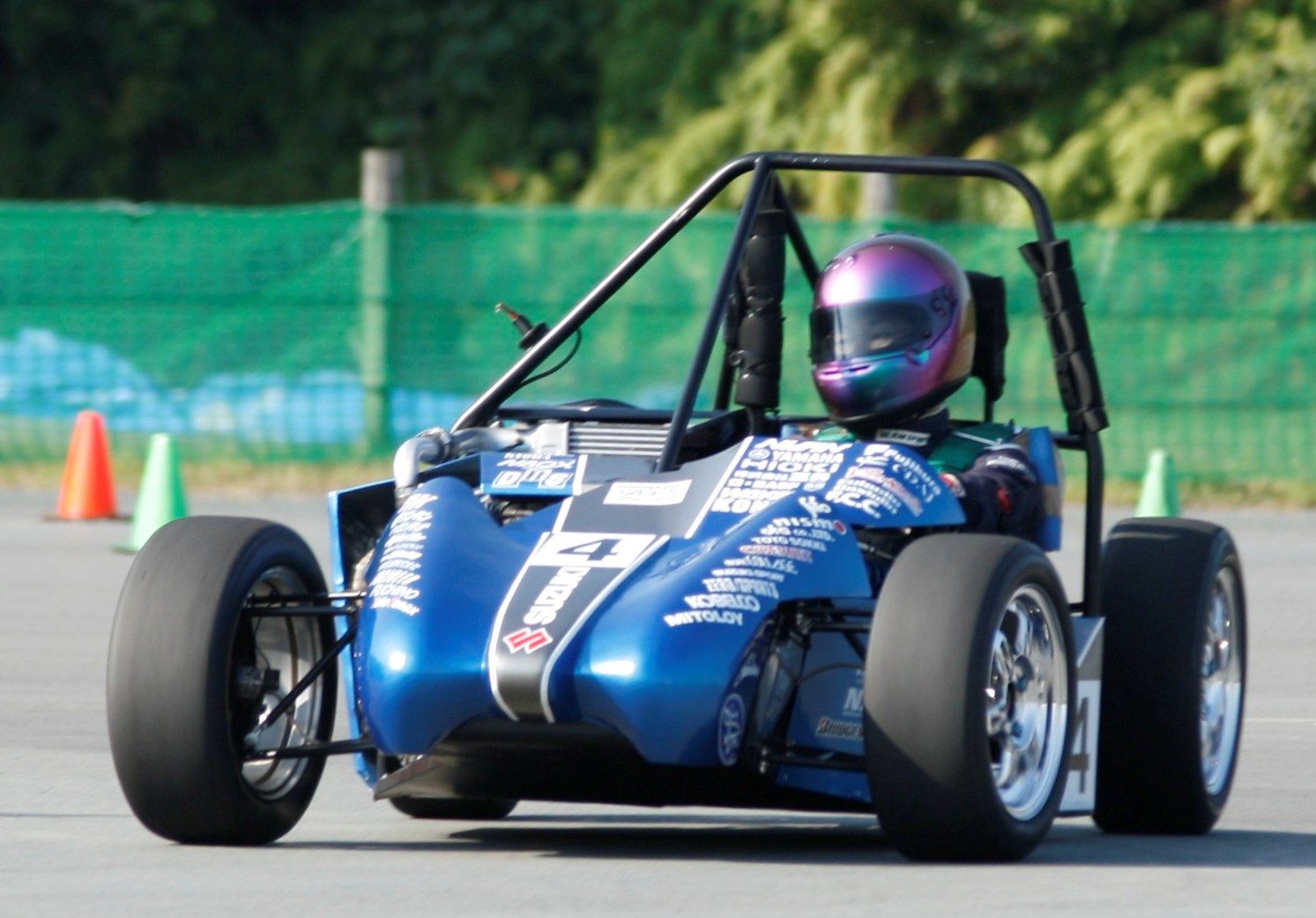 全日本学生フォーミュラー大会速報 一家に一本 ネジザウルス をめざす社長ブログ