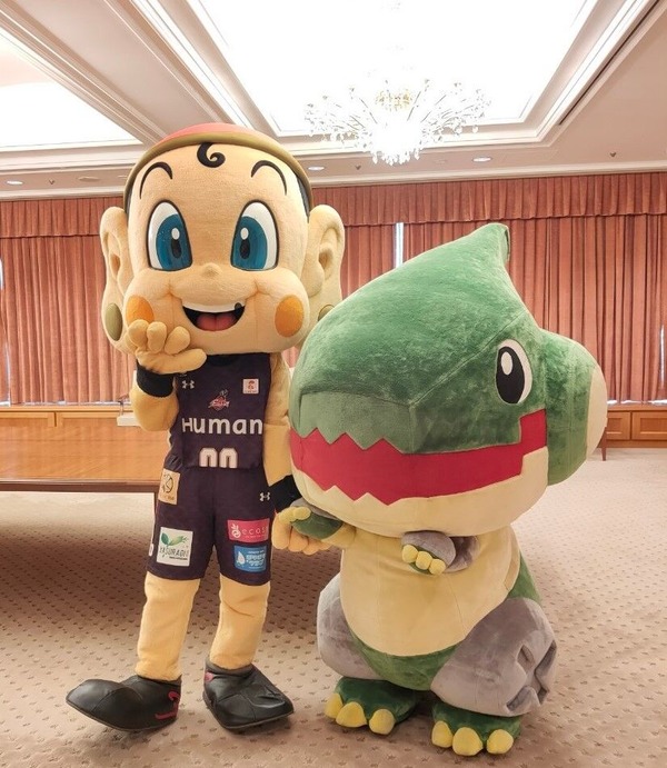 ���륹����