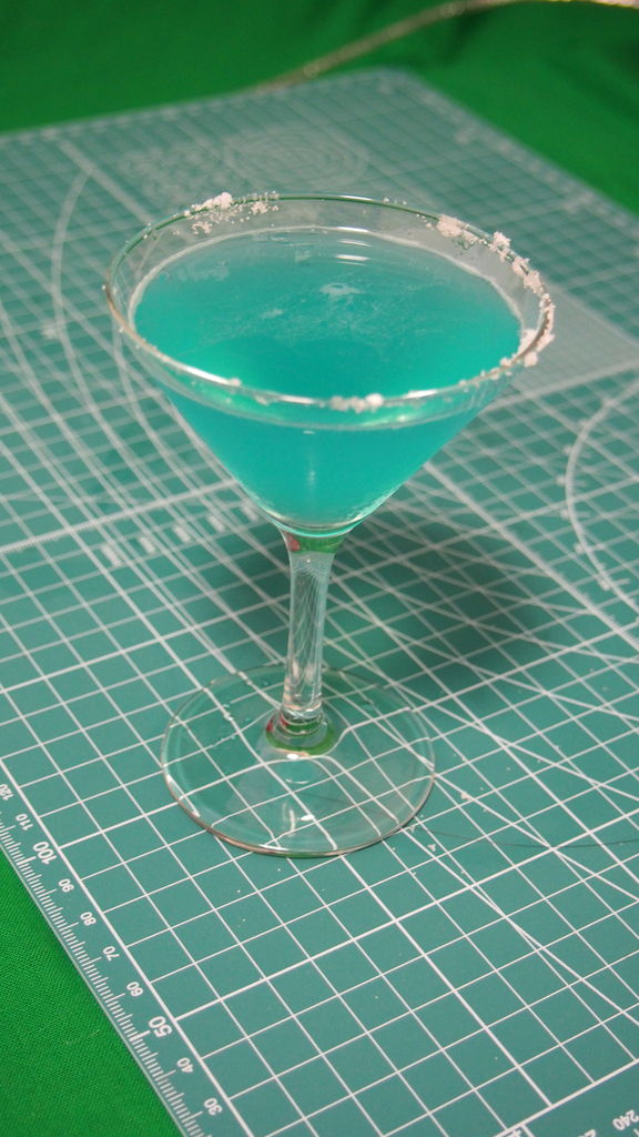 第4回目はブルー マルガリータに挑戦 カクテルに初心者idekiが挑戦