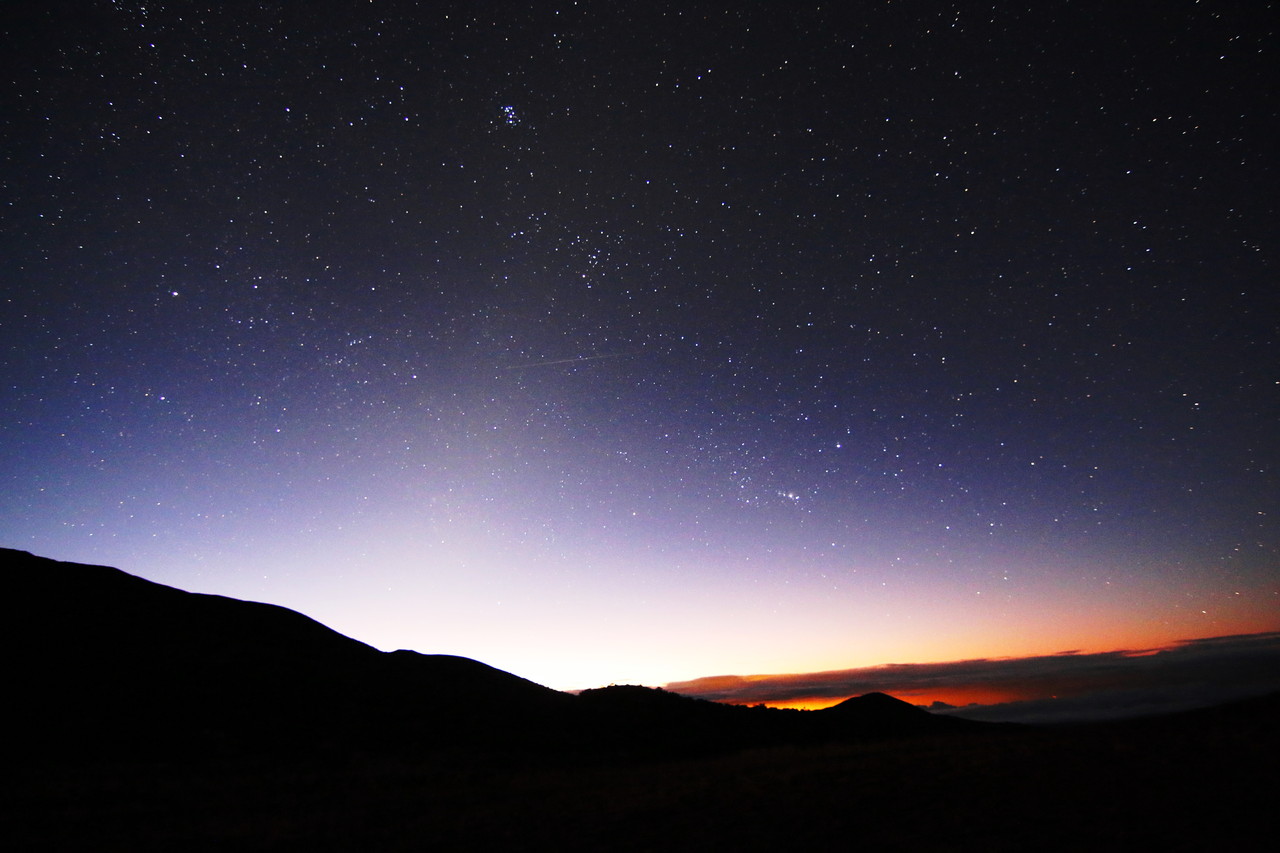 明け方マウナケア星空観測 朝日ツアー 2015年7月26日 byハワイ情熱星空ツアーズ ハワイ島でハワイ気分 Byハワイ情熱星空ツアーズ 明け方マウナケア星空観測 朝日ツアー 2015年7月26日 byハワイ情熱星空ツアーズ ハワイ島でハワイ気分 Byハワイ情熱星空ツアーズ