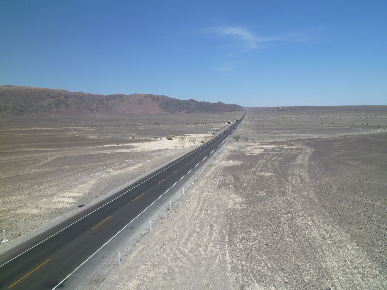 Day5 どこまでも続くパン アメリカンハイウェイ Nasca G A L A P A G O S Season Day5 どこまでも続くパン アメリカンハイウェイ Nasca G A L A P A G O S Season