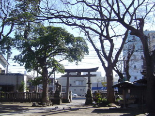 八幡大橋（東陵高校）駅