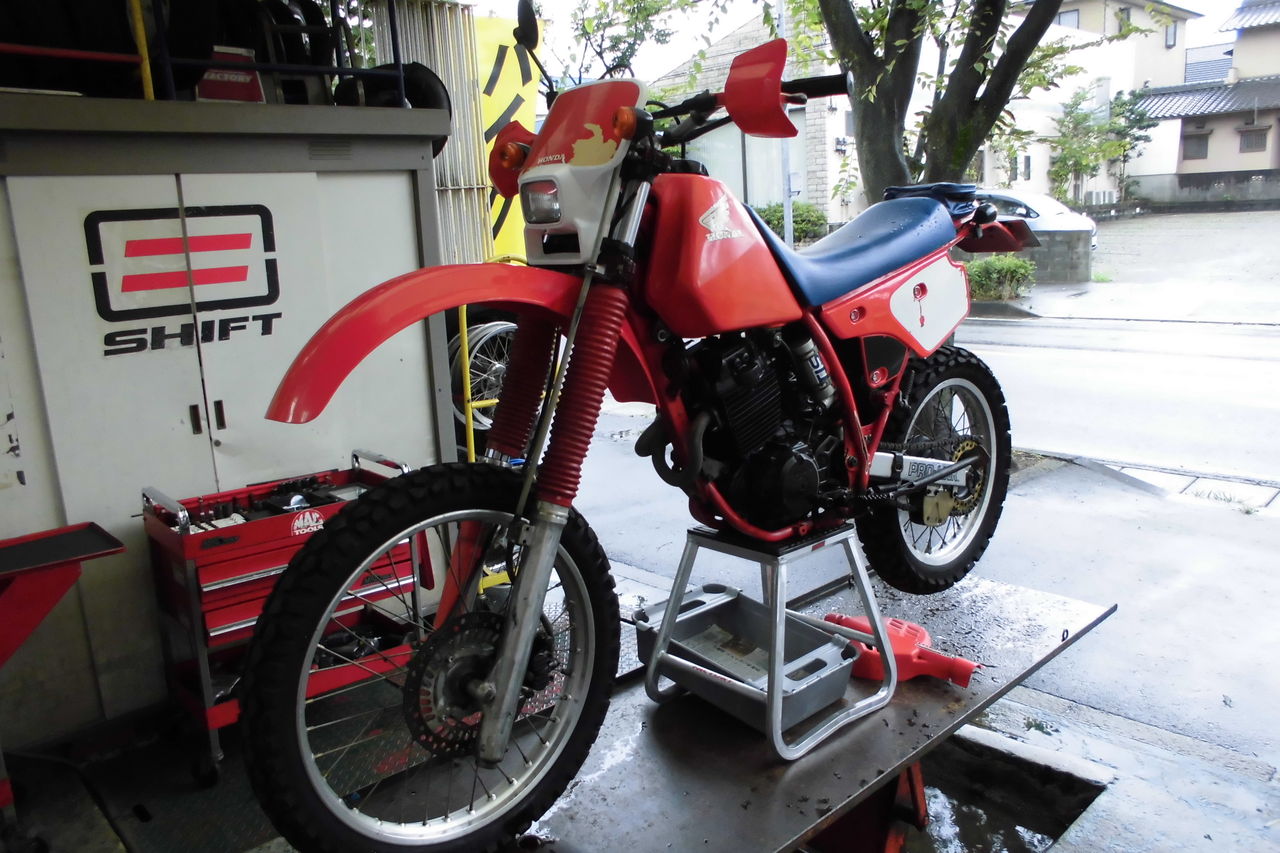 XR250R…ME06フロントフォーク！ : Factory のメカニック