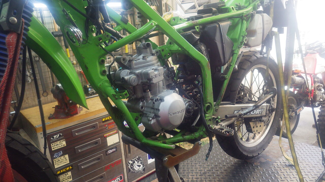 KDX220SRエンジンブロー③ : Factory のメカニックブログ