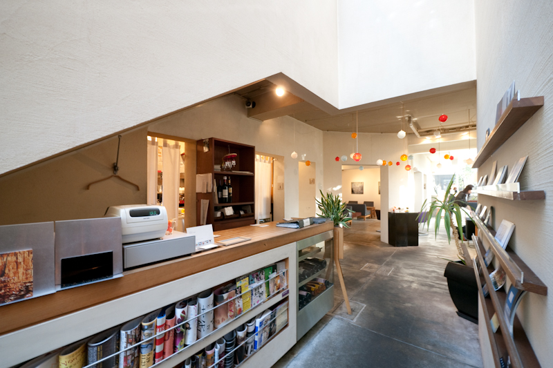 デートにも最適なブックカフェ プリンツ Prinz 京都を楽しむ