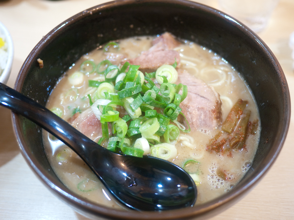 亜喜英 あきひで 一乗寺のラーメン街道にある人気店 京都を楽しむ