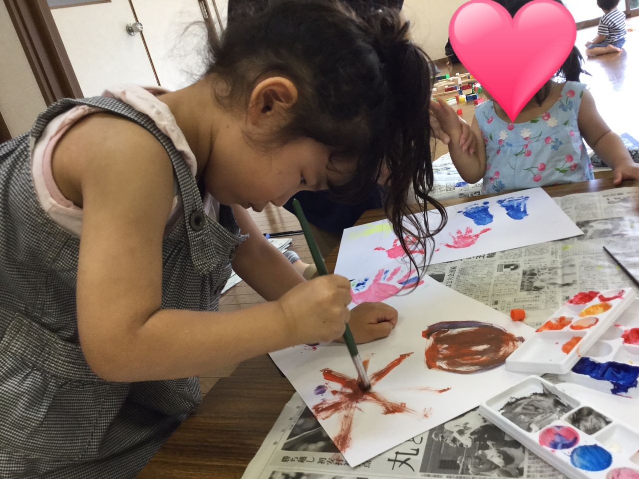 美旗育児サークル みんなで手形アート 4人子どもがいても思いっきり楽しめる人生の作り方 美旗育児サークル みんなで手形アート 4人子どもがいても思いっきり楽しめる人生の作り方