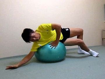バランスボール　ストレッチ-19