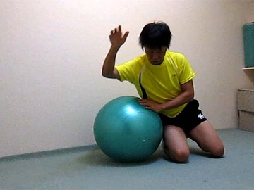 バランスボール　ストレッチ-17