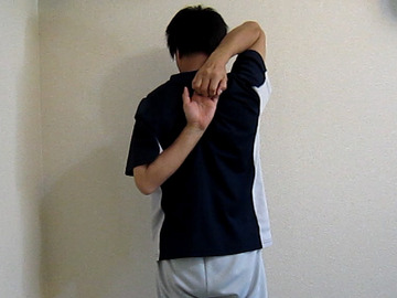 身体の後ろで両手が組めない 整体師に学ぶ 中高年のランニングによる筋肉痛改善と 楽に長く走る方法 エンジョイラン Com 身体の後ろで両手が組めない 整体師に学ぶ 中高年のランニングによる筋肉痛改善と 楽に長く走る方法 エンジョイラン Com