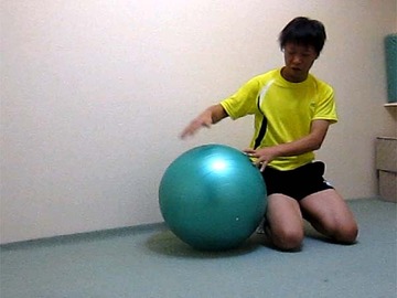 バランスボール　ストレッチ-16