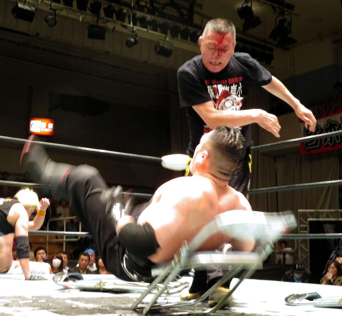 凸凹プロレス 凸凹プロレス