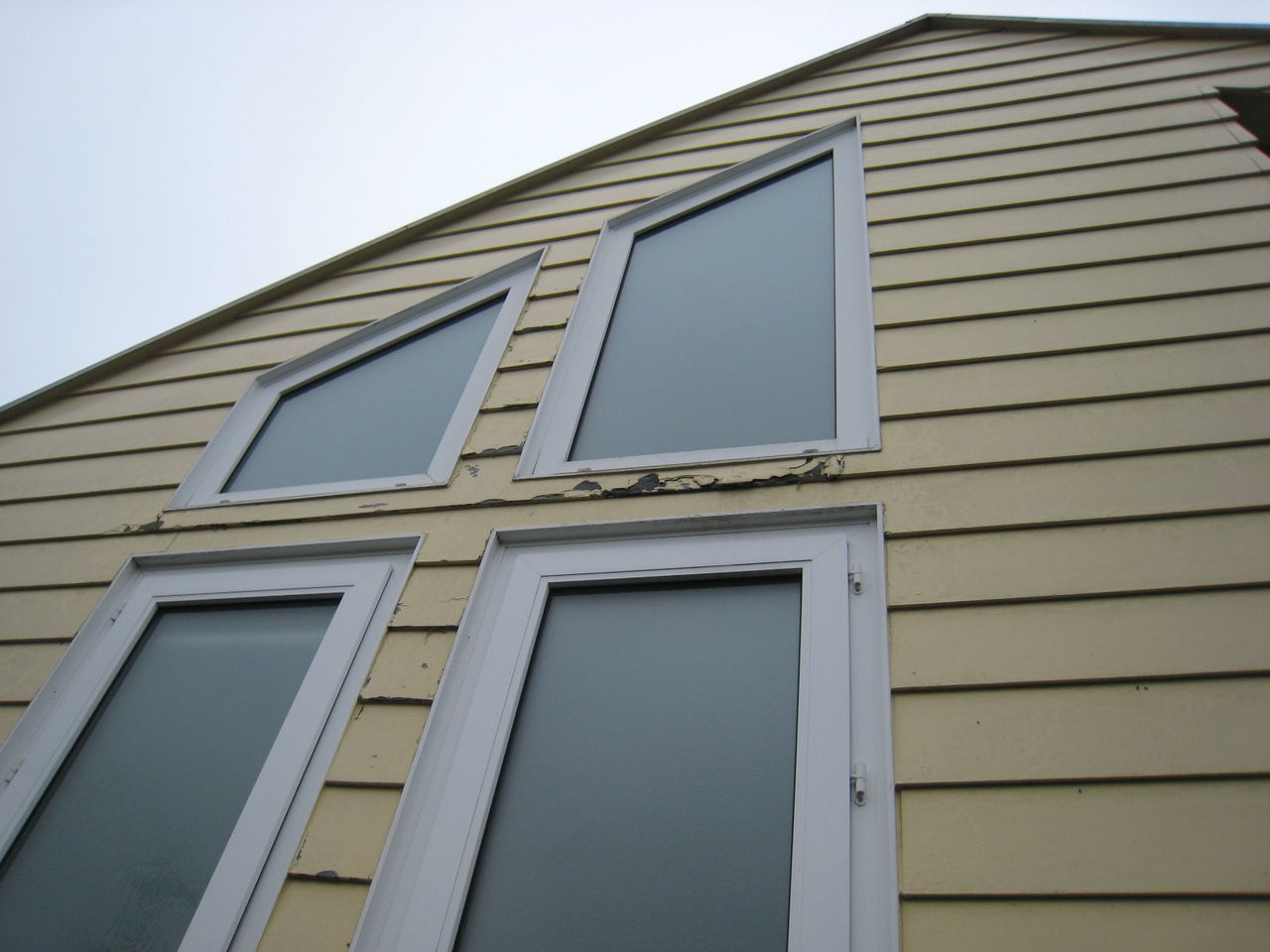 雨漏り 八王子 日野 昭島 立川での 中古購入 リノベーション はエンラージへ