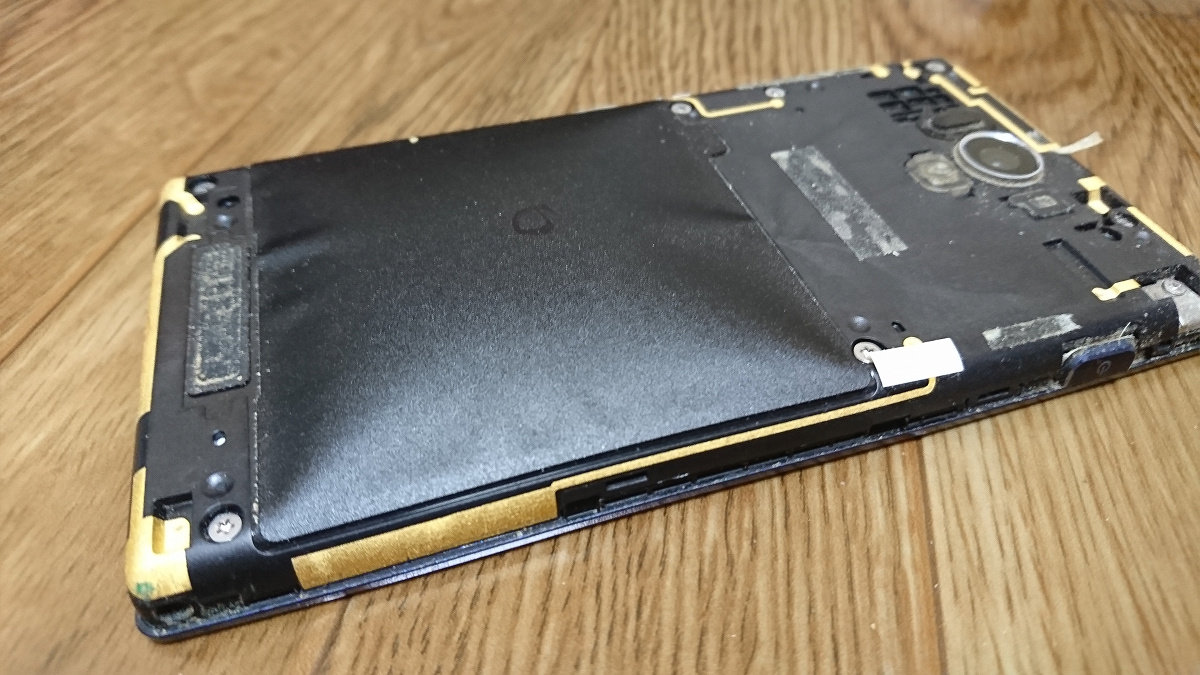 爆発直前 スマホを分解してみる 真 趣味なんだってば 爆発直前 スマホを分解してみる 真 趣味なんだってば