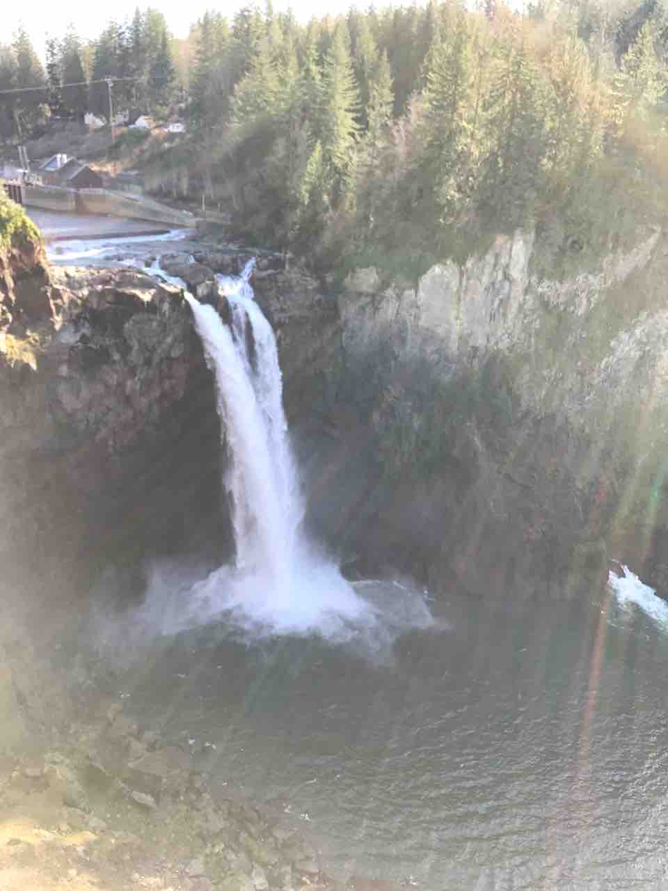シアトル近郊のスノコルミー滝を観光 ツインピークスファンの方はぜひ 日式社畜榎田の諸国漫遊記
