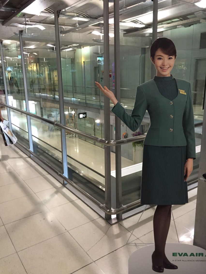 バンコクでエバー航空ビジネスクラスラウンジ訪問 おしゃれな内装に社畜感嘆 日式社畜榎田の諸国漫遊記