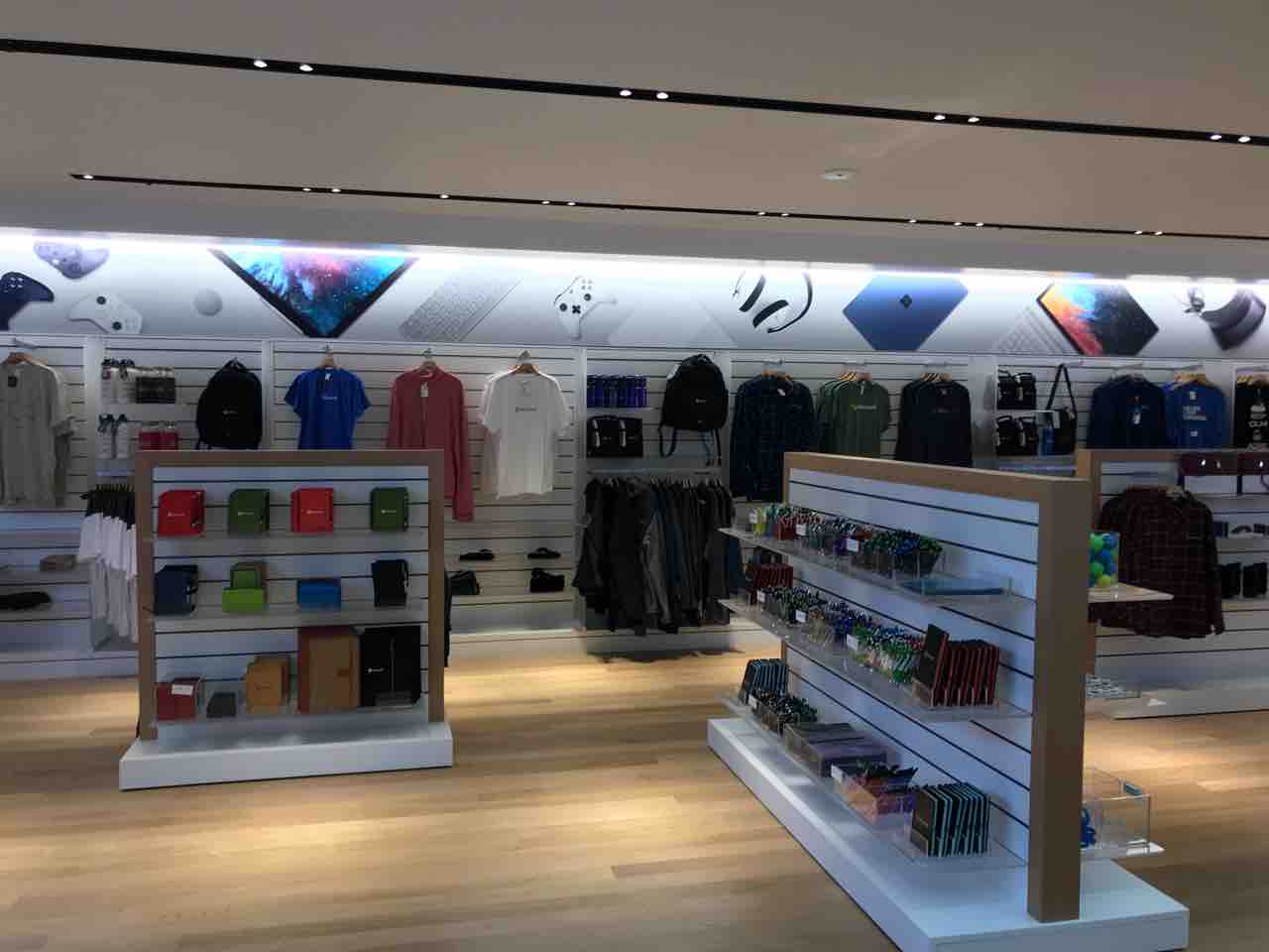 シアトル近郊にあるマイクロソフト本社でお土産にグッズを購入！アメリカ出張！ : 日式社畜榎田の諸国漫遊記